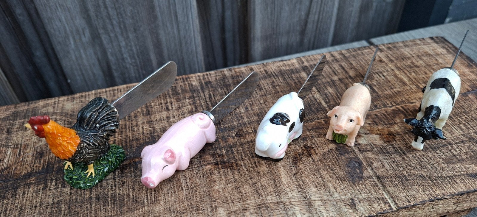 5 smeermesjes met keramisch handsvat koetjes,varkentjes,haan, Overige materialen, Ophalen of Verzenden, Zo goed als nieuw, Overige merken