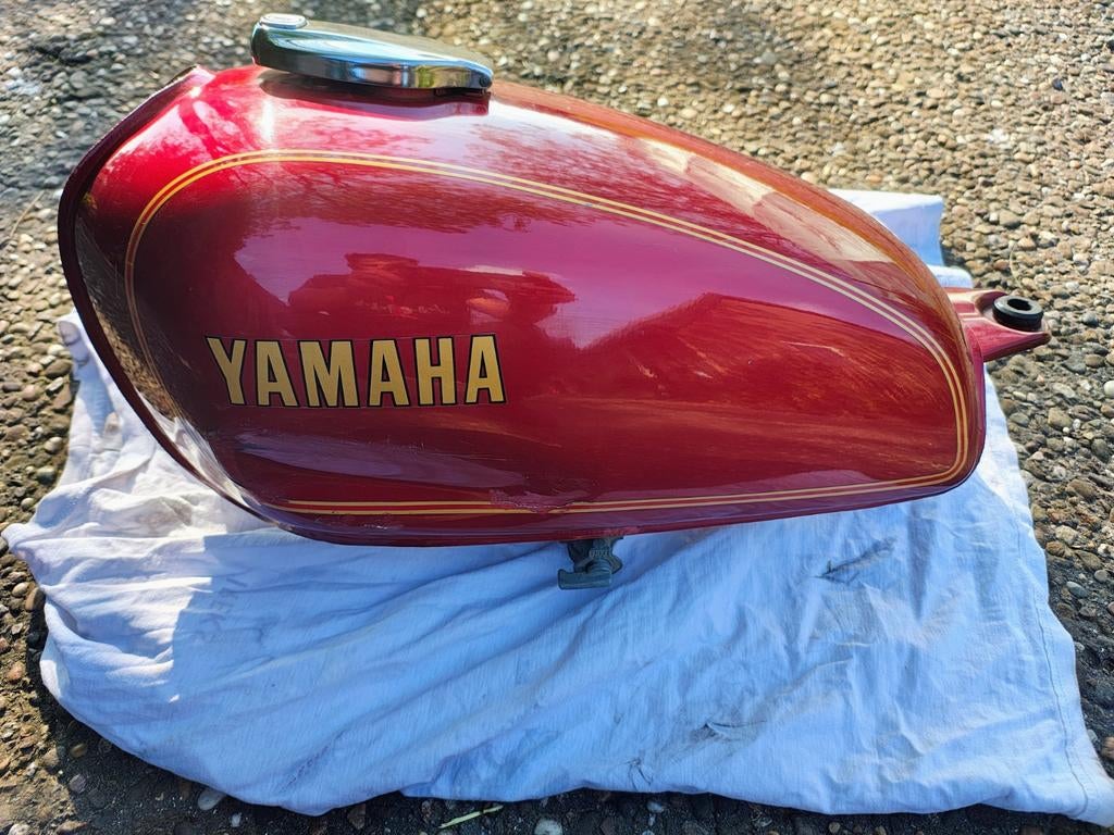 Yamaha RS/RD 200 Benzinetank - Rood, Motoren, Onderdelen | Yamaha, Ophalen of Verzenden, Gebruikt