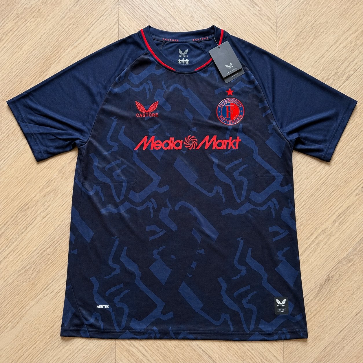 Nieuw Feyenoord 26/27 Derde Voetbalshirt - Maten L, XL, Maat L, Ophalen of Verzenden, Nieuw, Shirt