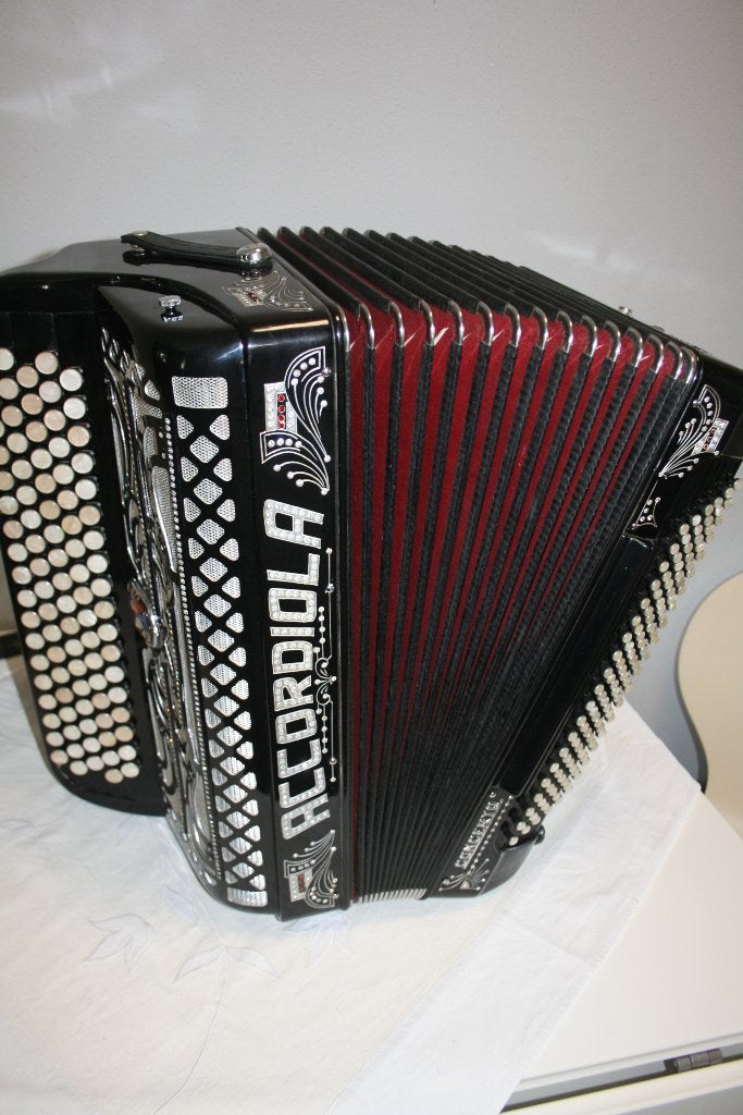 Prachtige Accordiola Concerto B-Griff - 4 Korig - 120 bas, Muziek en Instrumenten, Ophalen, Met koffer, Knopaccordeon, 120-bas