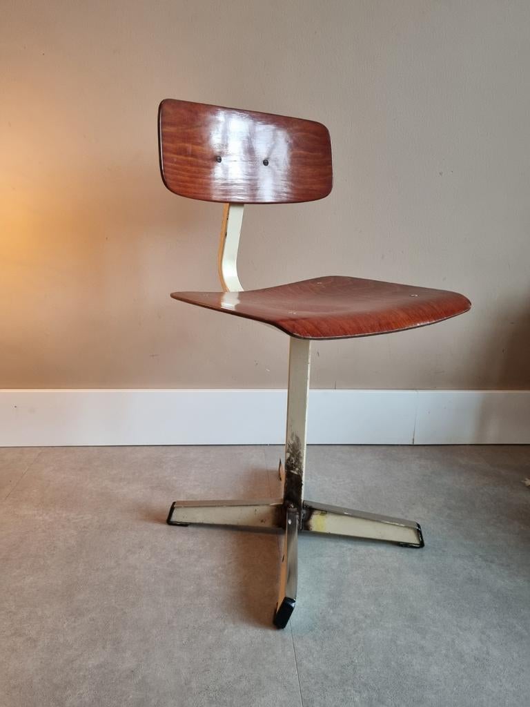 Oud schoolstoeltje, Kinderen en Baby's, Kinderkamer | Tafels en Stoelen, Ophalen, Gebruikt, Stoel(en)