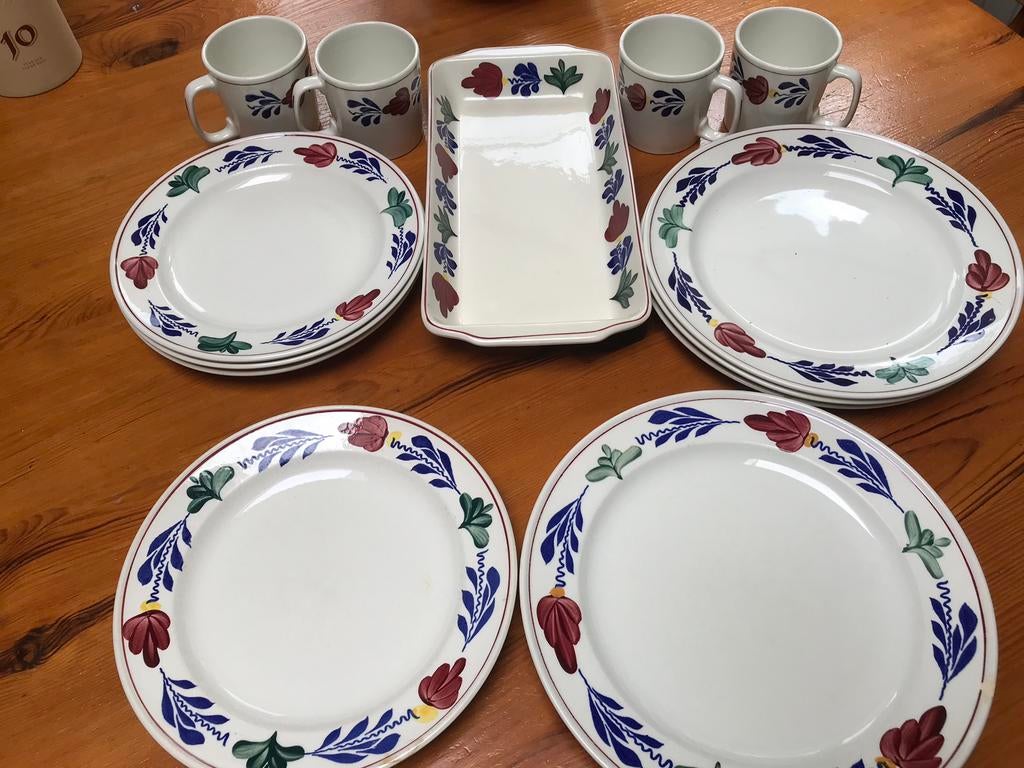 Gezellig Brabants bont servies, Ophalen of Verzenden