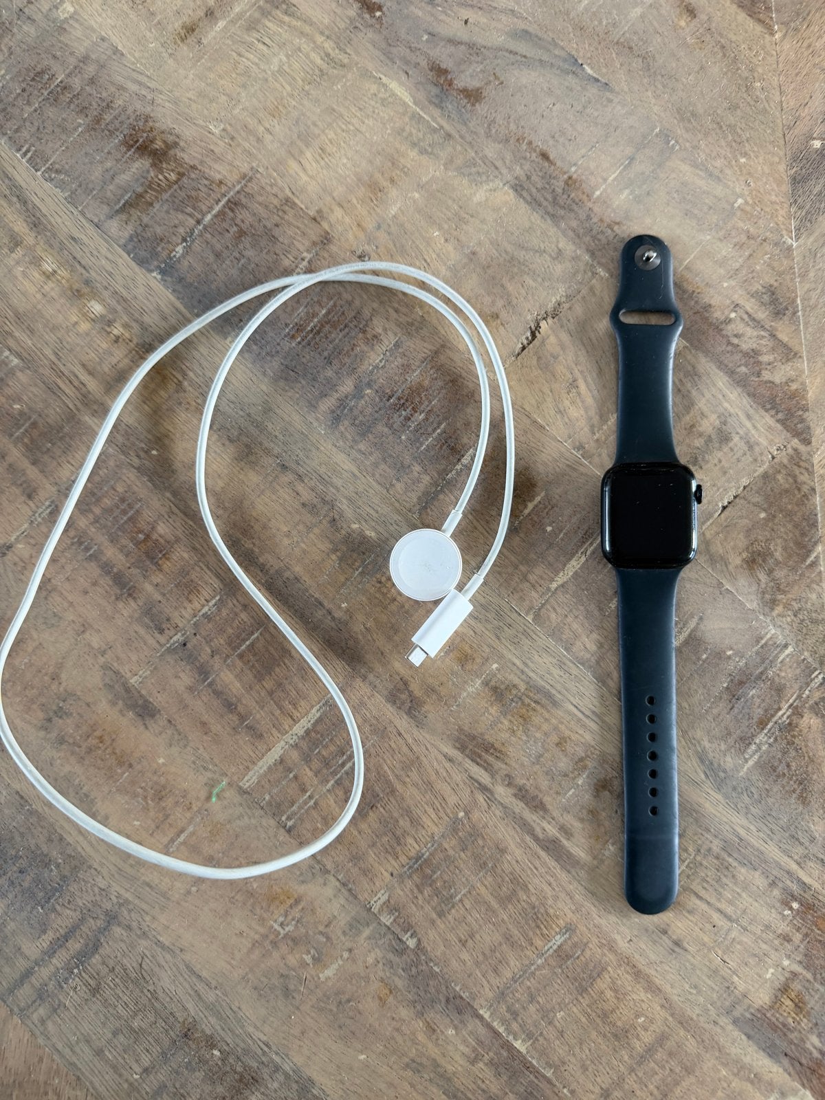 Apple Watch SE 40mm GPS (Gen 2) - in prima staat, Ophalen, Zwart, IOS, Zo goed als nieuw