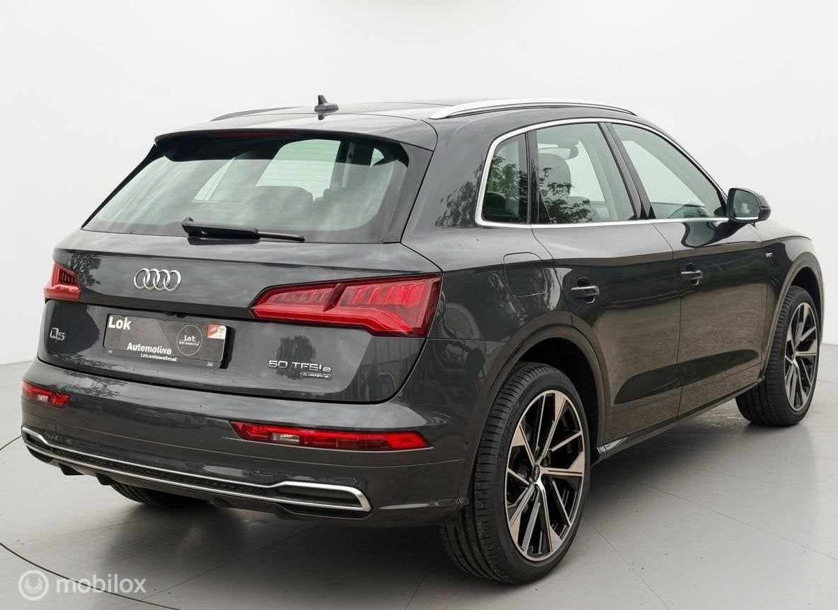 Audi Q5 50 TFSI e quattro S edition PANO|HUD|360CAM|STOELKOE, Auto's, Audi, 2005 kg, 4 cilinders, Hybride Elektrisch/Benzine, SUV of Terreinwagen