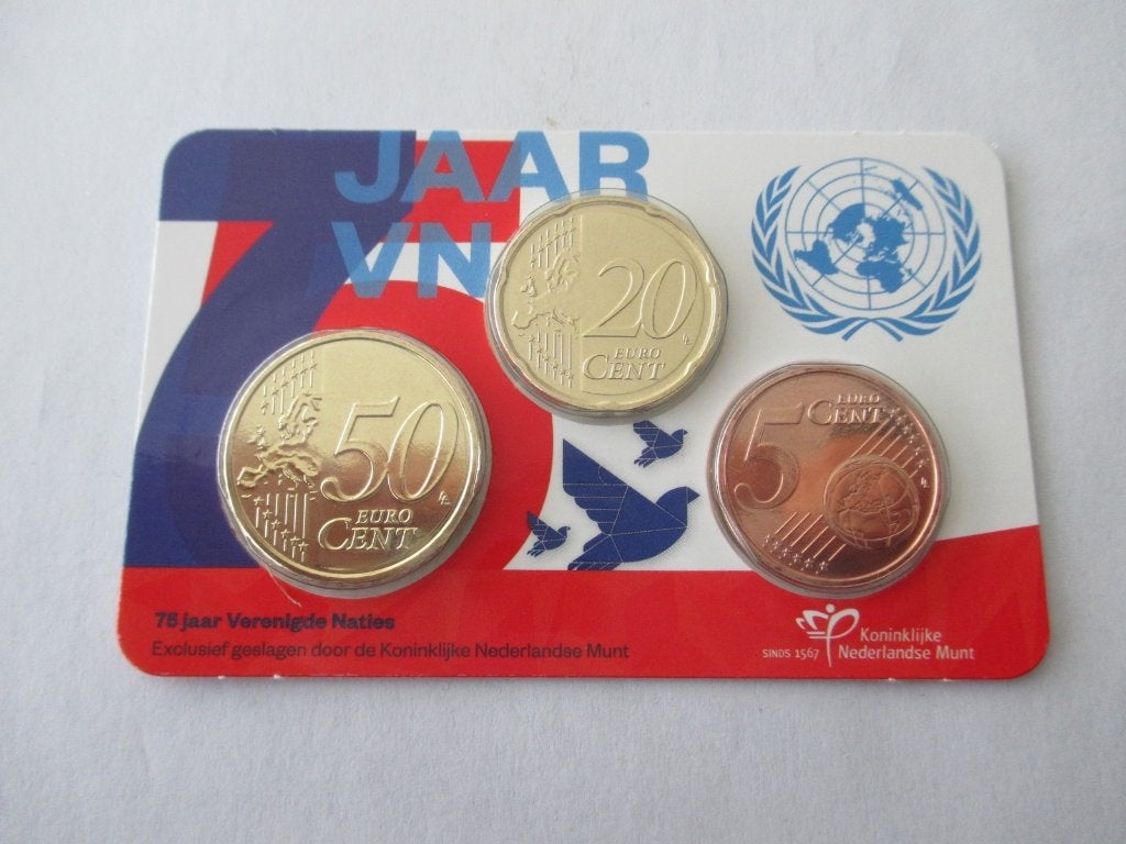 Coincard 75 jaar Verenigde Naties 2020, Ophalen of Verzenden, Koningin Beatrix, Euro's, Setje