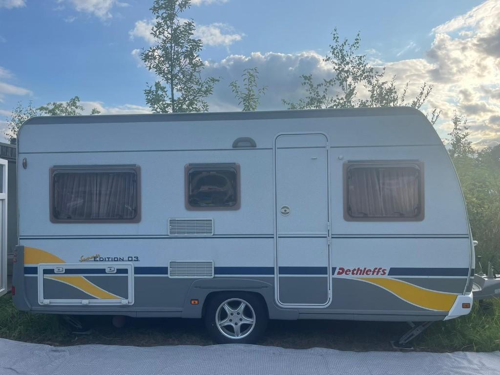 Dethleffs 430 Summer Edition (2003) Isabella voortent+luifel, Caravans en Kamperen, Caravans, Particulier, Tot en met 4, 1000 - 1250 kg