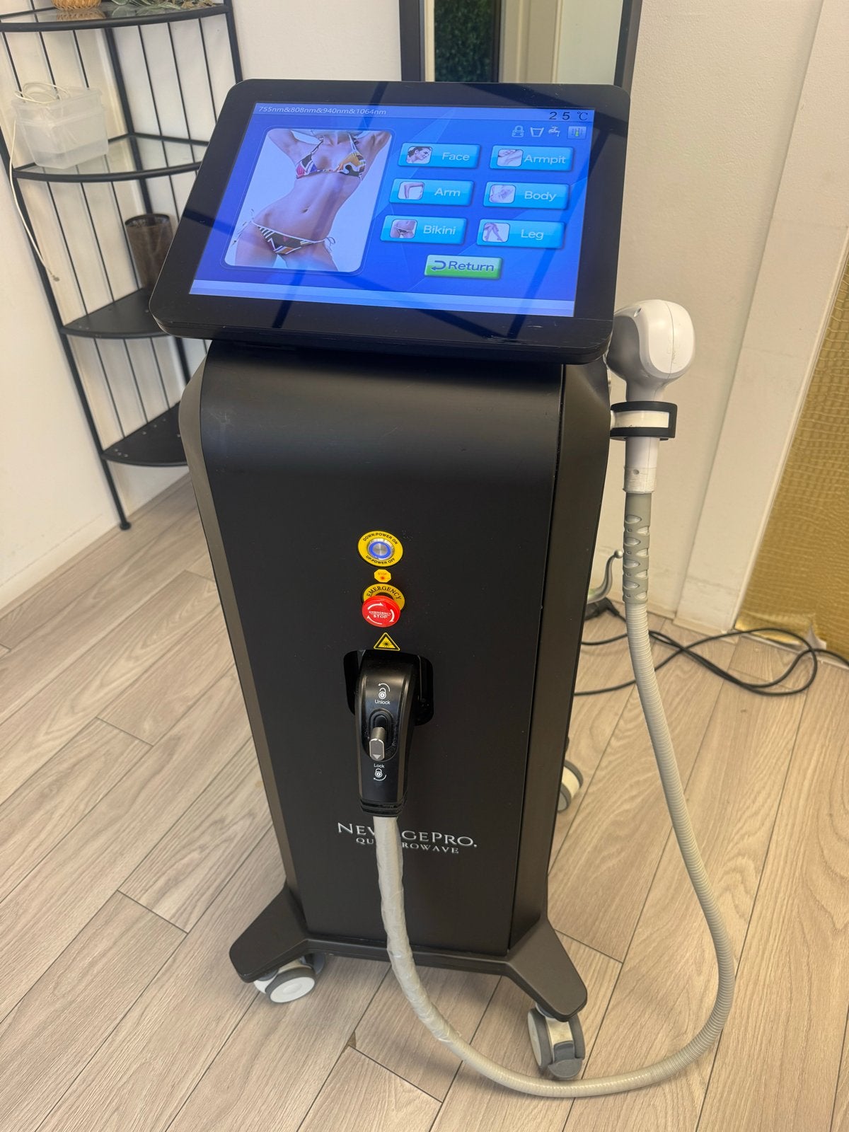 Diode Ice Quattrowave Laser Apparaat - Perfecte staat, Witgoed en Apparatuur, Persoonlijke-verzorgingsapparatuur, Ophalen, Gebruikt