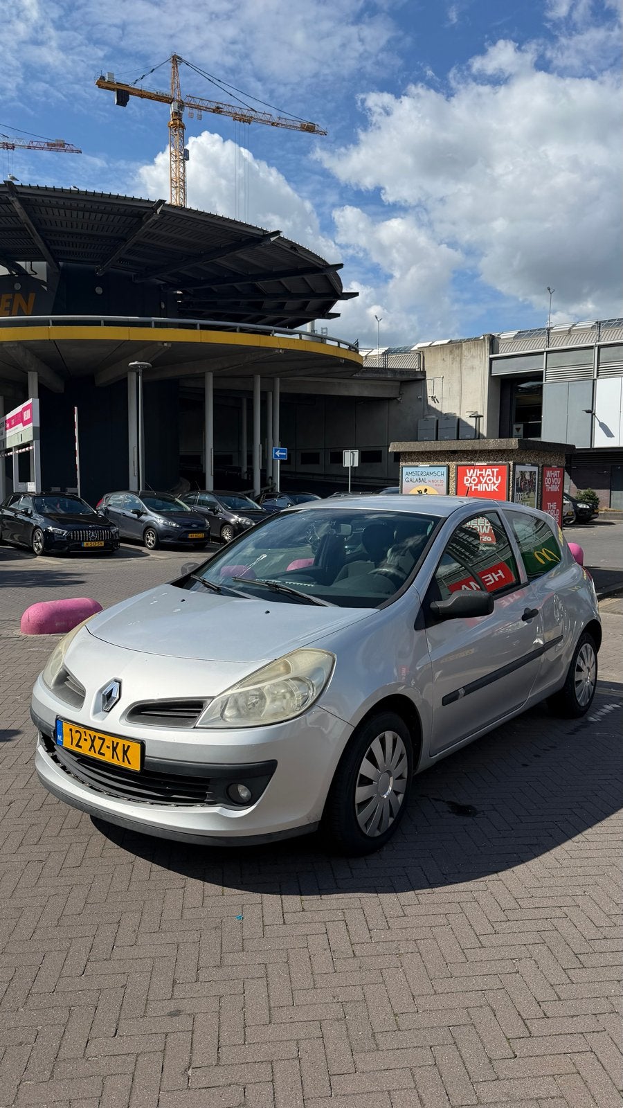 EXPORT/HANDEL Renault Clio 1.2 16V 75 pk 3D 2007 Grijs, Auto's, Voorwielaandrijving, 535 kg, 74 pk, 4 cilinders