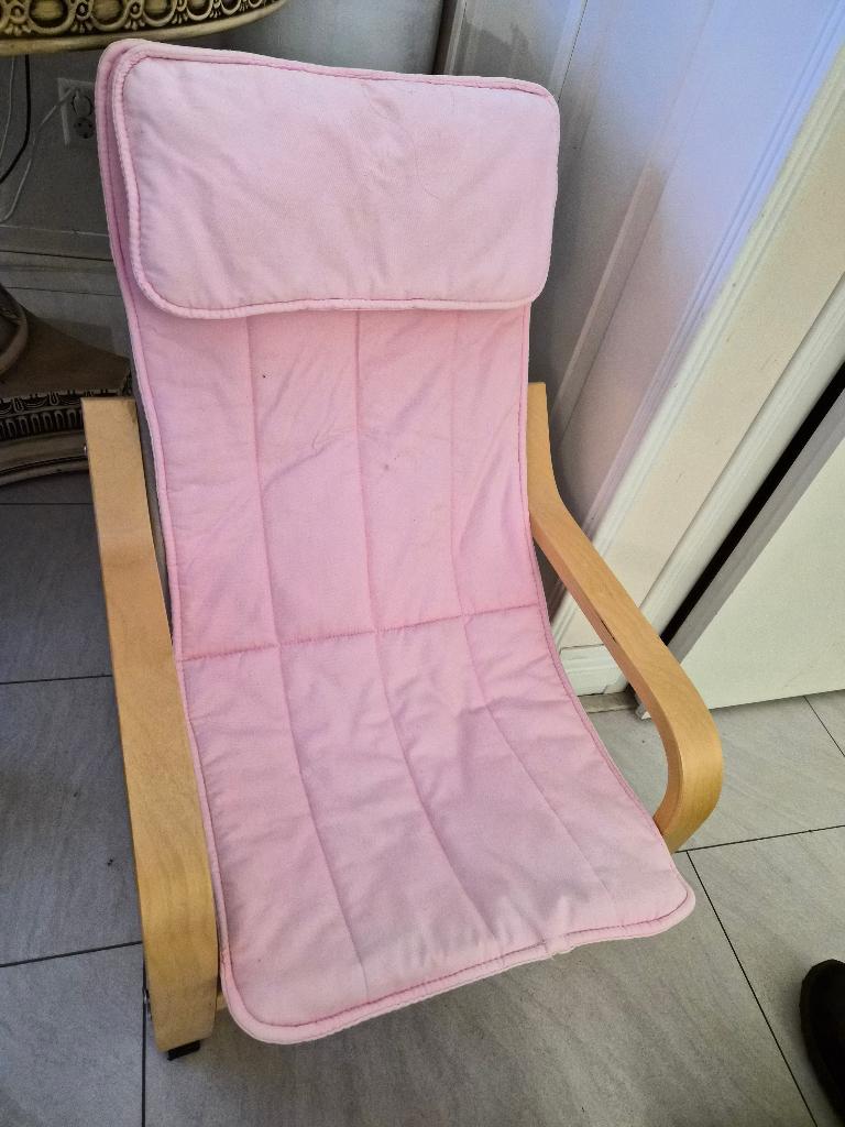 Ikea Poang kinderstoel + extra blauwe hoes, Ophalen of Verzenden, Zo goed als nieuw, Overige typen