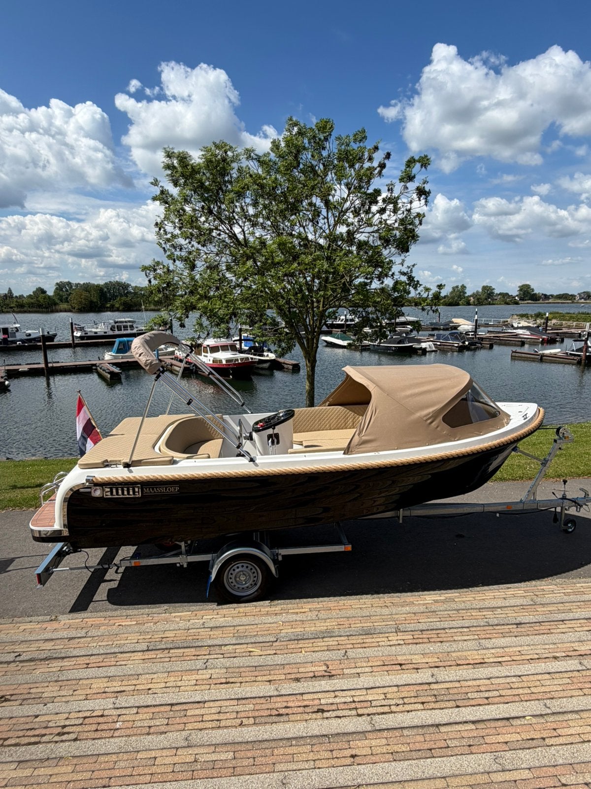 Maassloep 570 honda 20pk nieuw direct leverbaar, Watersport en Boten, Sloepen, Ophalen, Zo goed als nieuw, Maassloep, Elektrische start