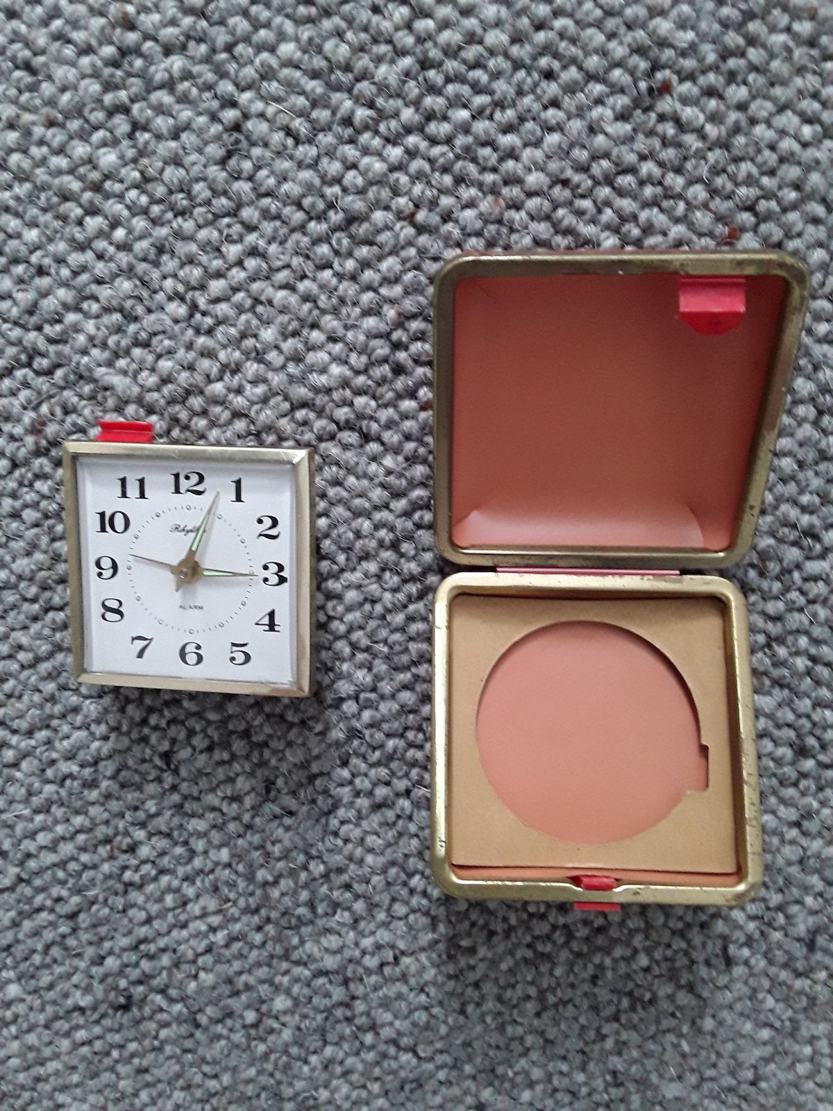 Vintage / retro - reiswekker - wekker -, Witgoed en Apparatuur, Wekkers, Ophalen of Verzenden, Gebruikt, Analoog