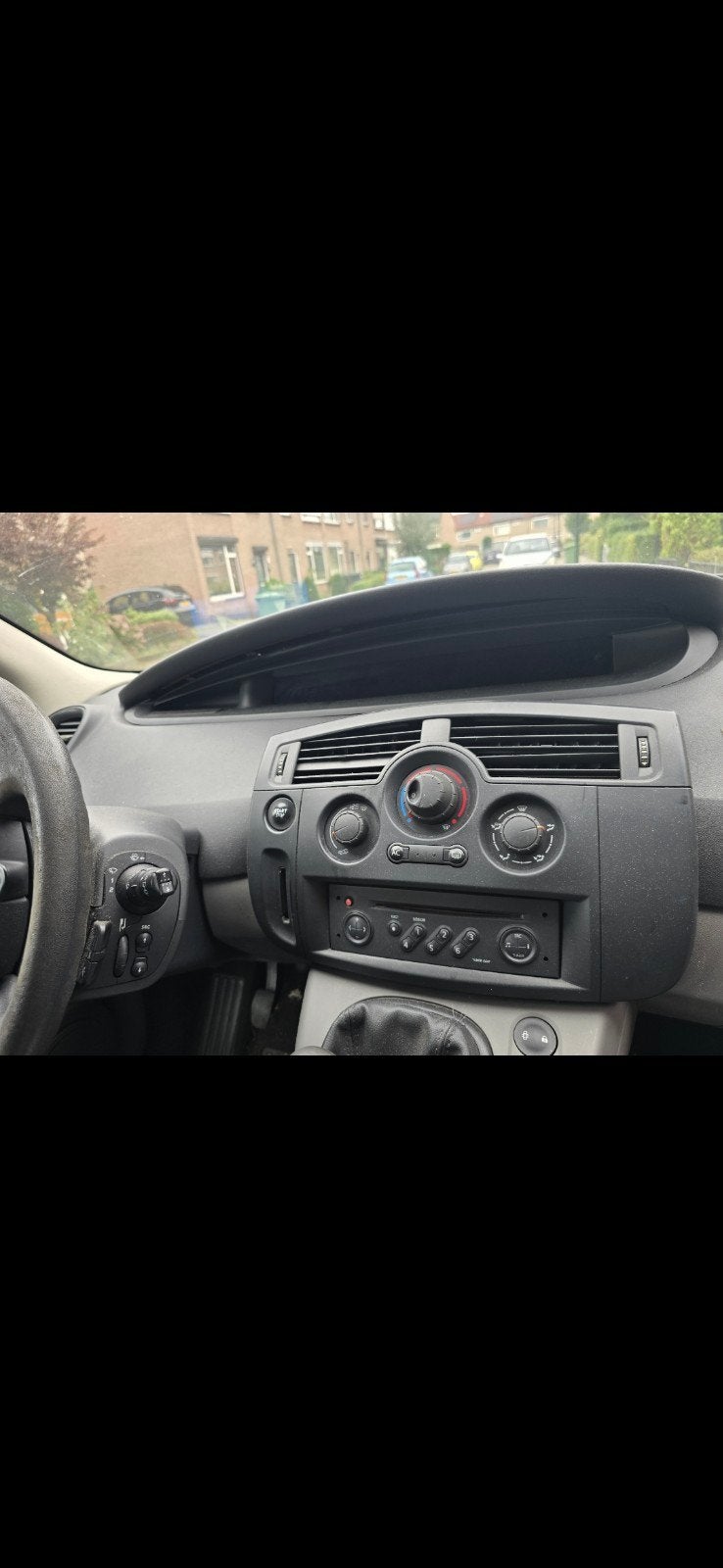 Foto 8 van Renault Scénic 2.0 16V 99KW Autcom AUT Euro3 2005