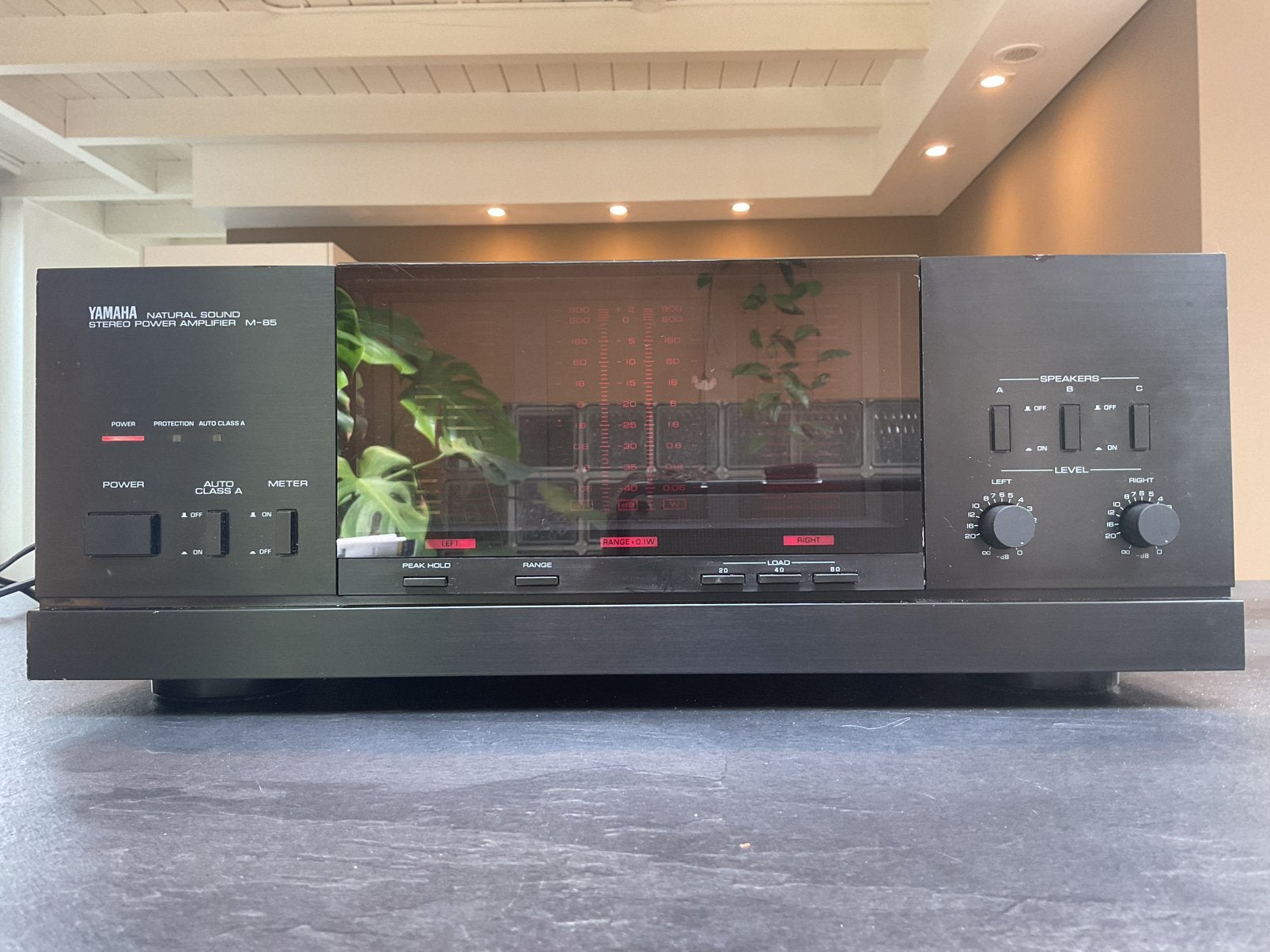 Yamaha M-85 eindversterker - klassieke M-serie - VU-meters, Audio, Tv en Foto, Versterkers en Receivers, Gebruikt, Yamaha, Ophalen of Verzenden