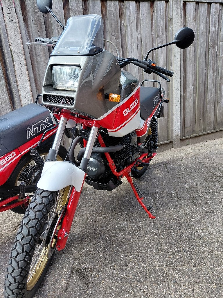 Moto Guzzi NTX 650 (als nieuw), Motoren, 2 cilinders, Particulier, Toermotor, Cardan-aandrijving