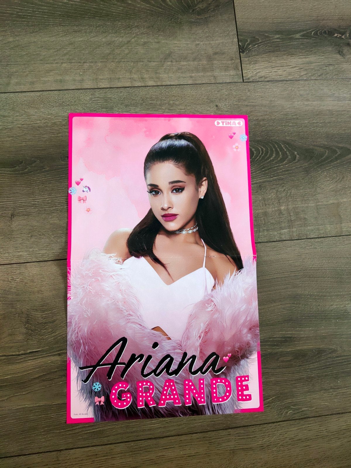 Tina - Ariana Grande Poster €1,50, Verzamelen, Ophalen of Verzenden, Nieuw, A1 t/m A3