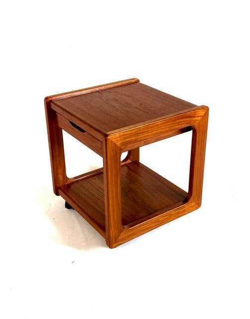 Vintage kubus-vormige teakhouten trolley, Salin Nyborg ‘60, Minder dan 55 cm, Vintage retro buisframe design rotan webbing papercord deens