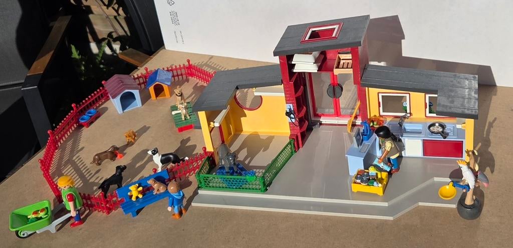 Playmobil City Life Dierenpension 9275, Kinderen en Baby's, Speelgoed | Playmobil, Ophalen of Verzenden, Zo goed als nieuw