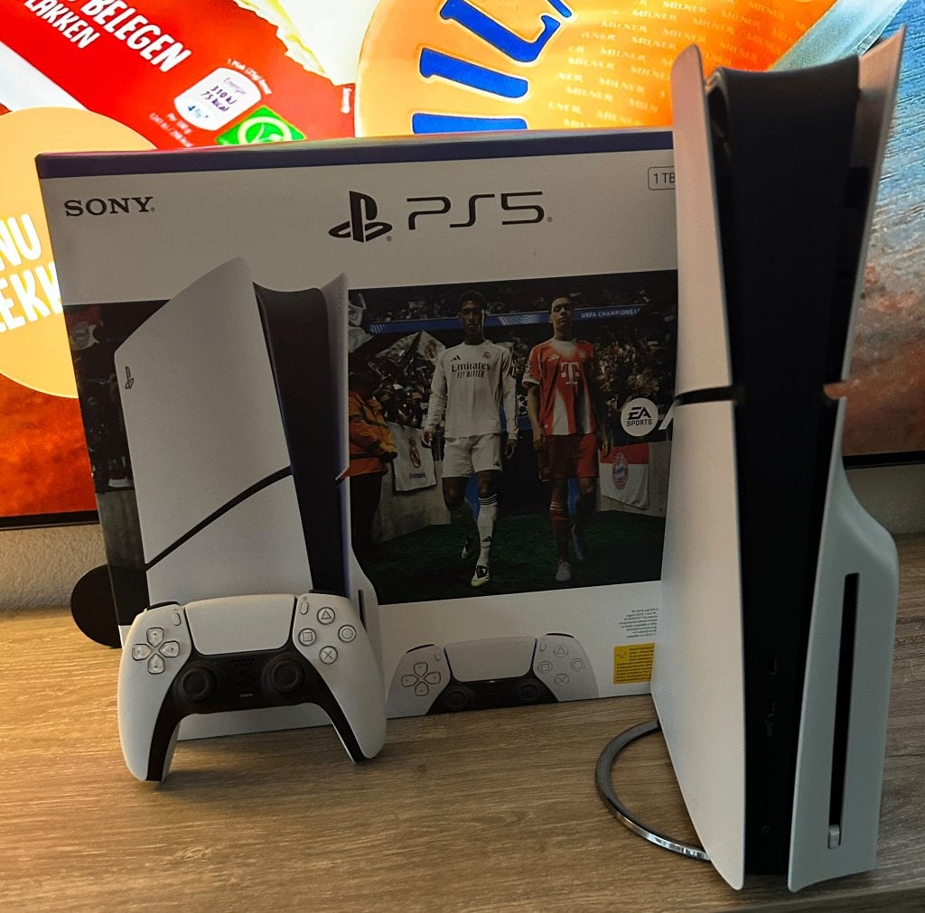 PlayStation 5 Disc versie, inclusief controller en 2 spellen, Ophalen, Zo goed als nieuw, Playstation 5