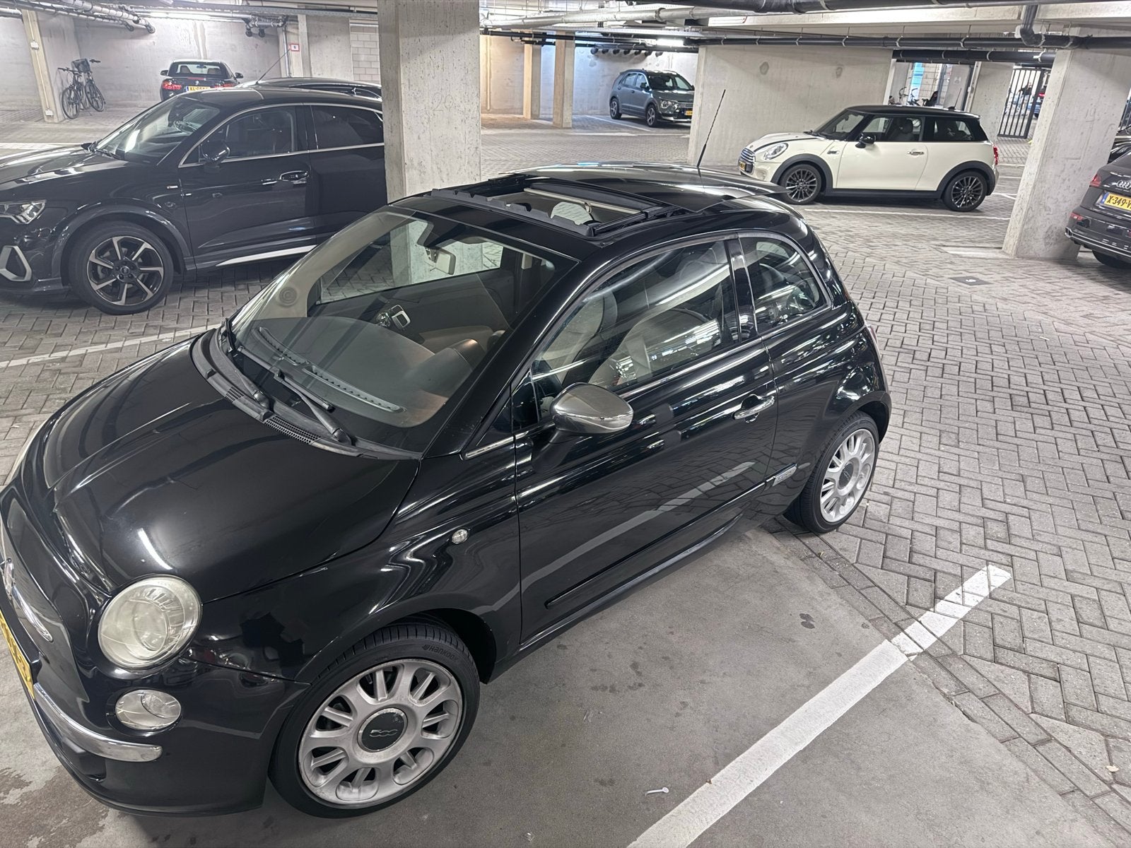 Fiat 500 1.2 AUT 51KW 2009 Zwart, Stof, 1242 cc, 4 cilinders, Zwart