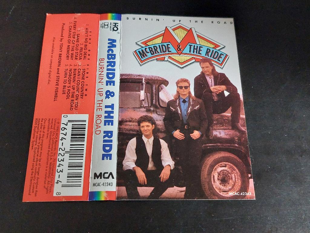 McBRIDE & THE RIDE - BURNIN' UP THE ROAD (MC), Cd's en Dvd's, Cassettebandjes, Zo goed als nieuw, Origineel, Country en Western
