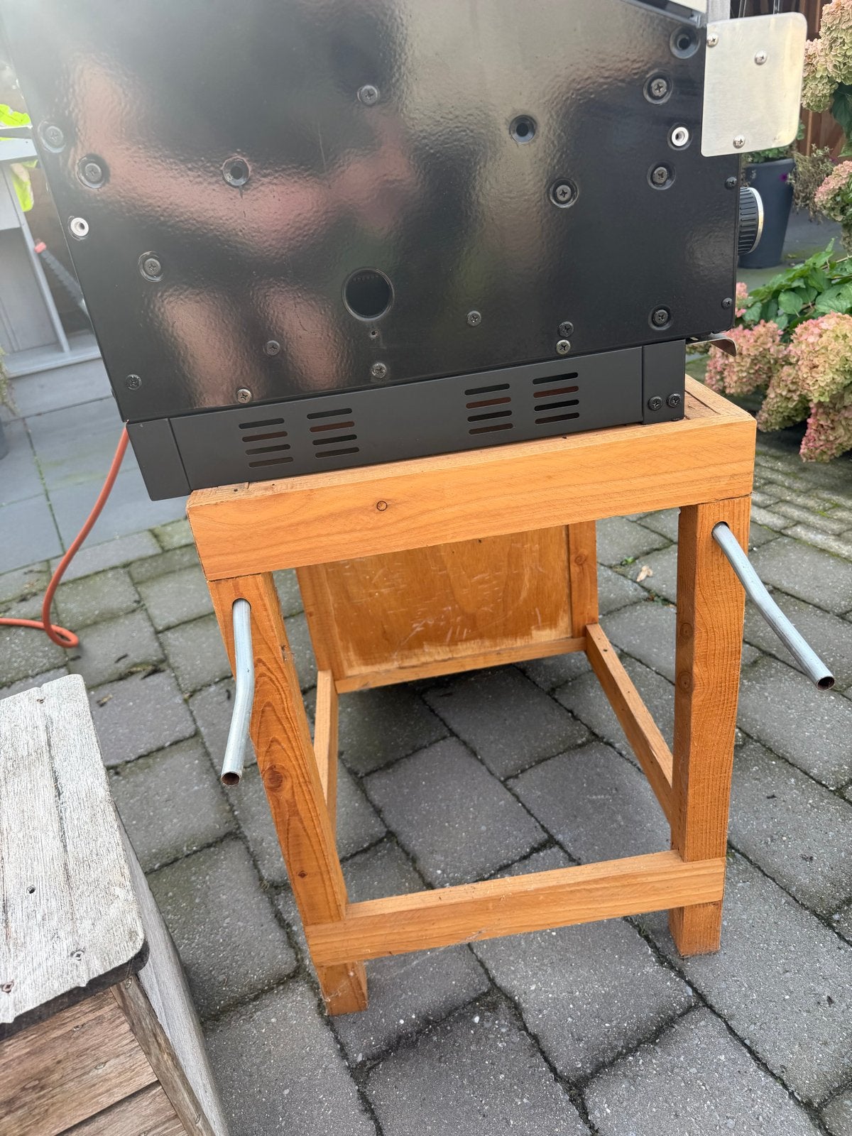 Foto 8 van Grandhall Maxim G4 BBQ met zijbrander en onderstel