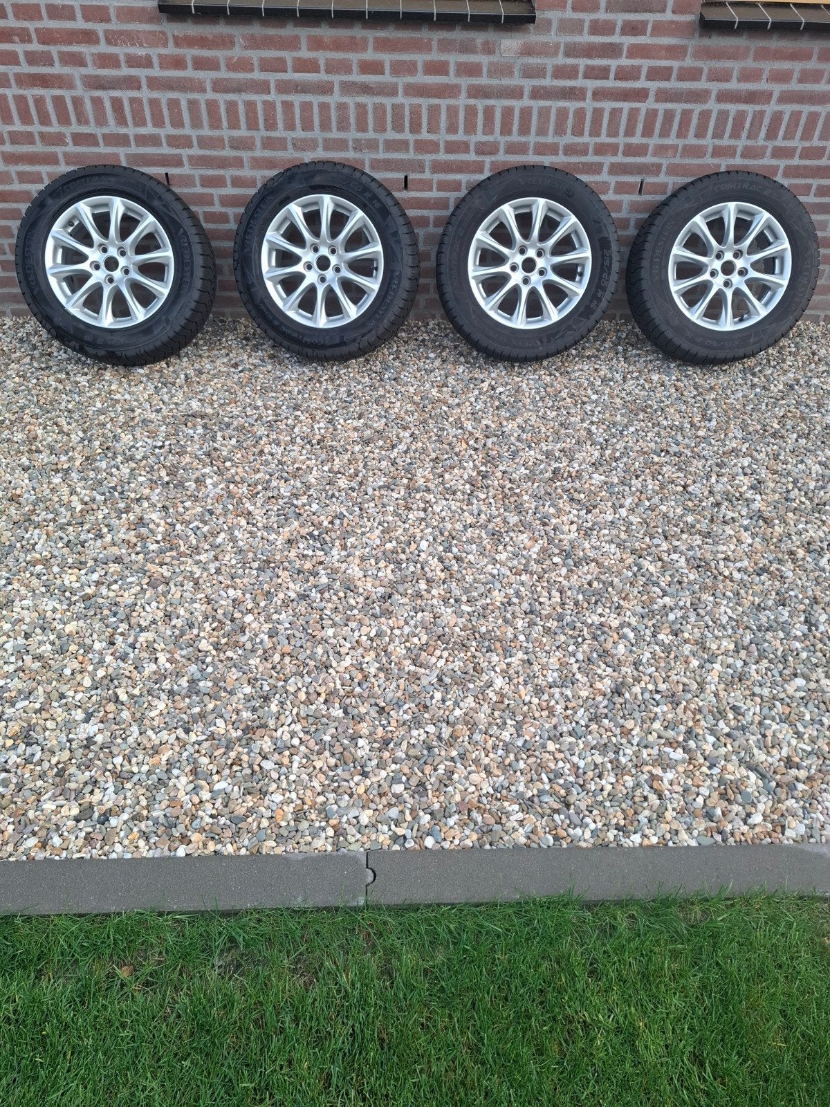 Ford mondeo velgen met bijna nieuwe all seasonbanden, Ophalen, 16 inch, Banden en Velgen, All Season