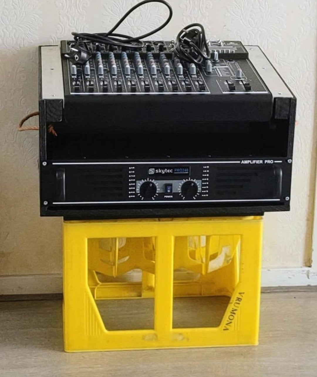 Complete PA installatie met nieuwe mengtafel en flightcase, Muziek en Instrumenten, Mengpanelen, Ophalen