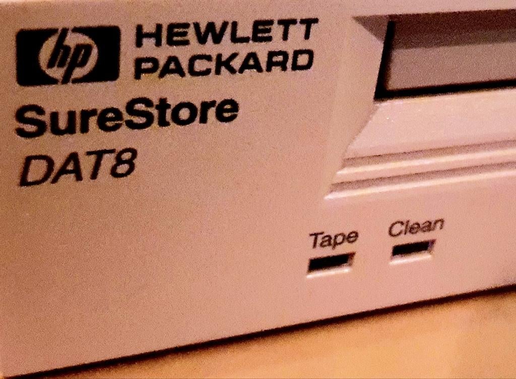 Hewlett Packard SureStore DAT8 ScSi 4/8Gb Data Storage, Verzenden