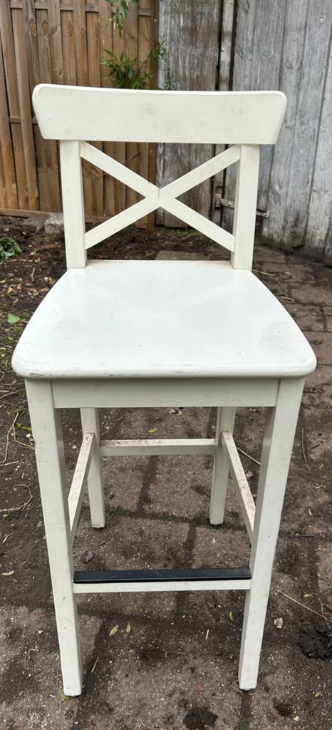 IKEA barkruk wit, 1 kruk, Ophalen, Gebruikt, 60 tot 90 cm