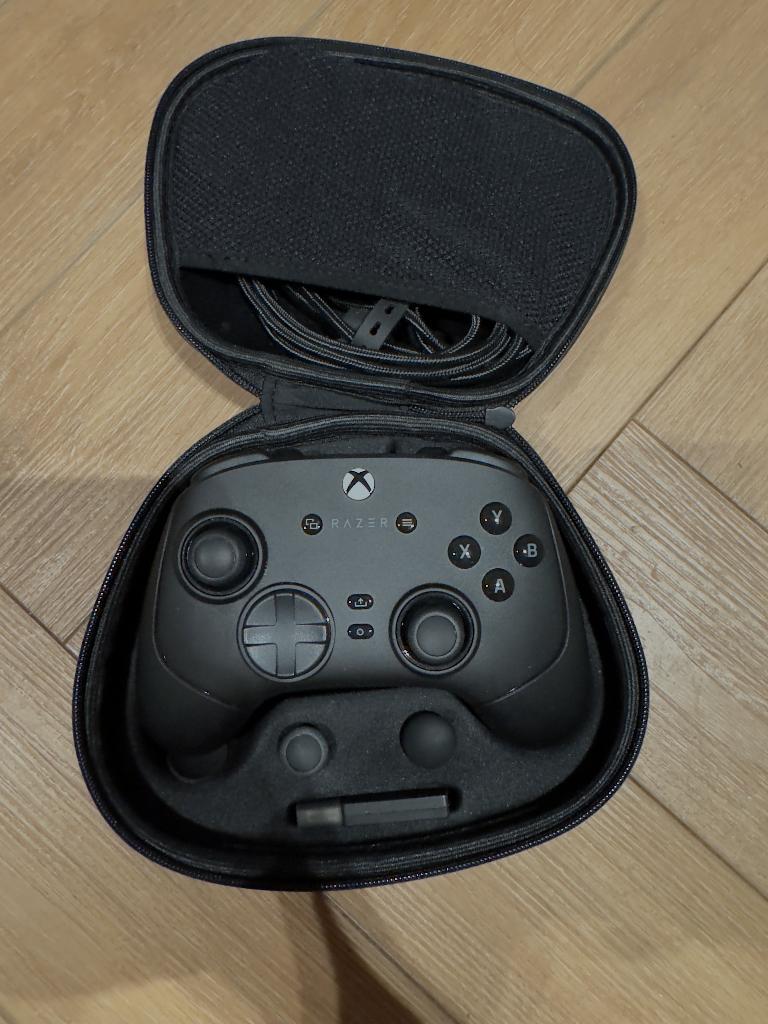 razer wolverine v3 pro, Spelcomputers en Games, Ophalen, Zo goed als nieuw, Controller, Xbox Series S