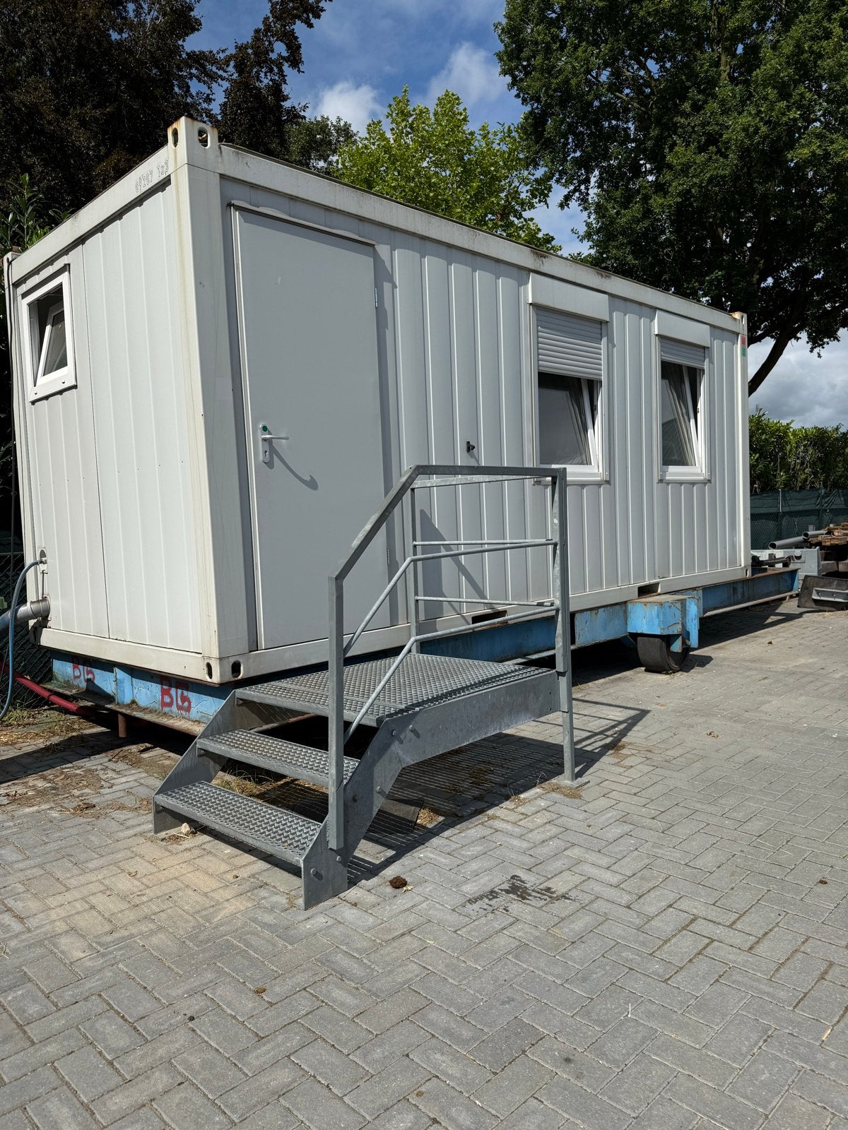 Kantoorunit / Werkunit met toilet en keukenblok, Ophalen