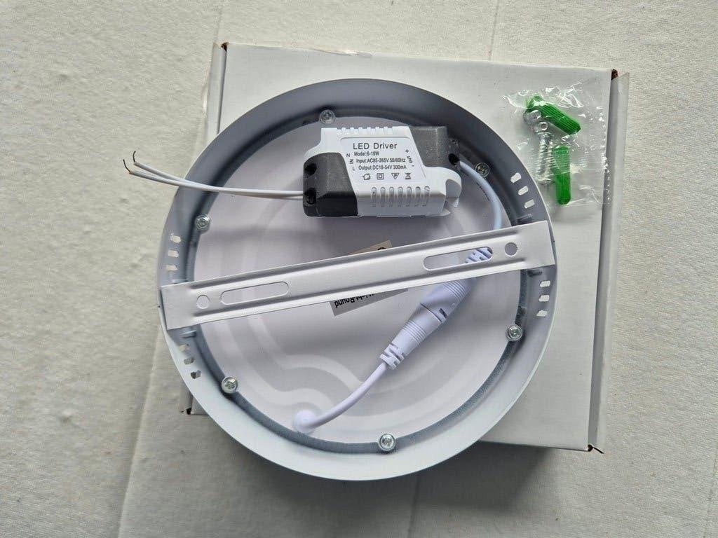 UITVERKOOP: LED Plafondlamp OPbouwspot Wit 12W - laatste, Huis en Inrichting, Lampen | Spots, Overige materialen, Opbouwspot, Nieuw