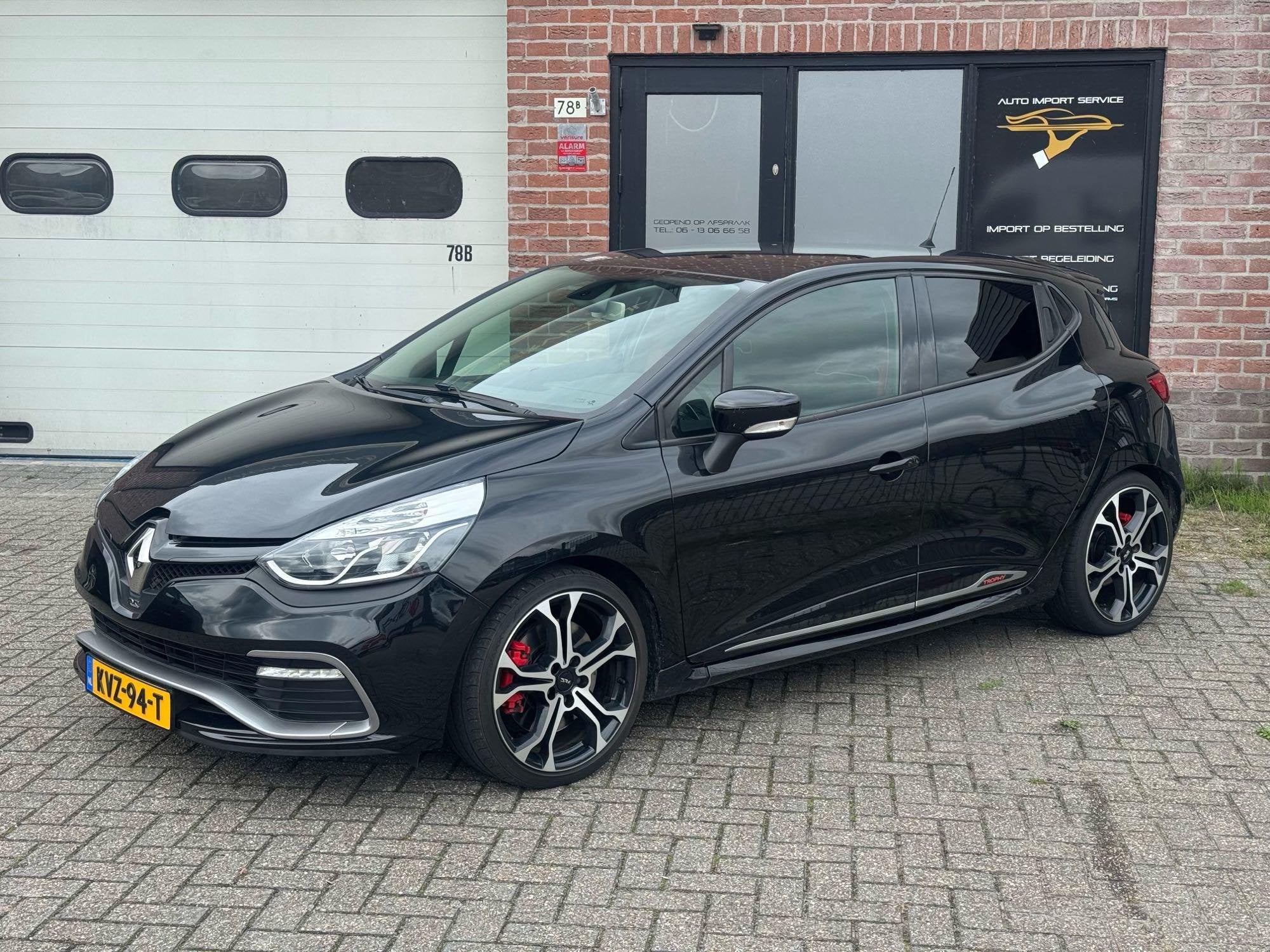 Renault Clio 1.6 R.S. Trophy Schaalstoelen/ Camera APK nieuw, Auto's, 1618 cc, Gebruikt, Euro 6, 4 cilinders