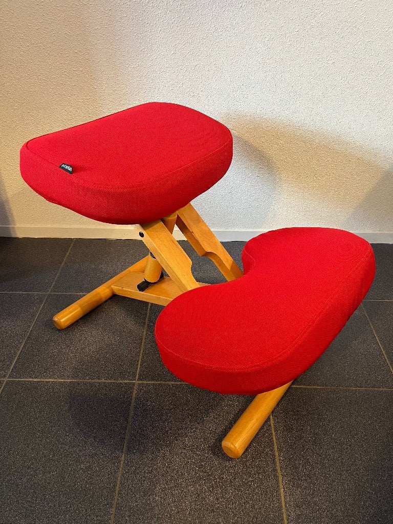 Knielstoel, kneeling chair, red/black, Ophalen, Gebruikt, Bureaustoel, Rood