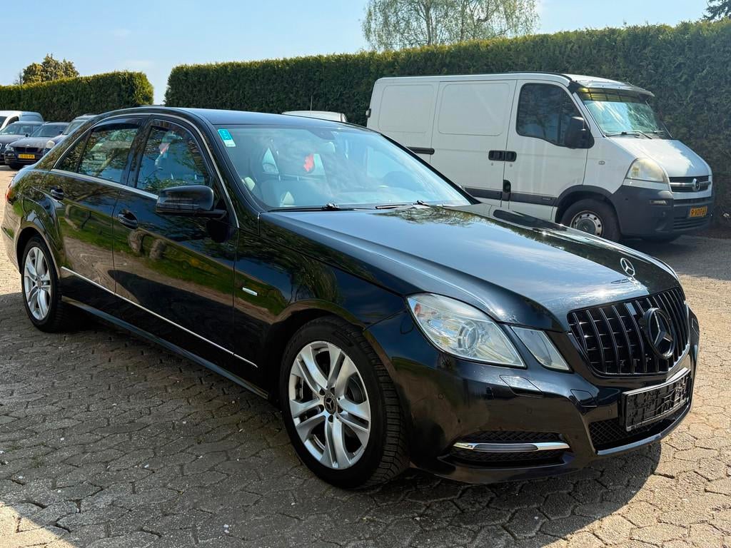 Mercedes-Benz E-klasse 200 CDI Business Class Avantgarde, Auto's, Mercedes-Benz, Euro 5, Gebruikt, Beige, 4 cilinders