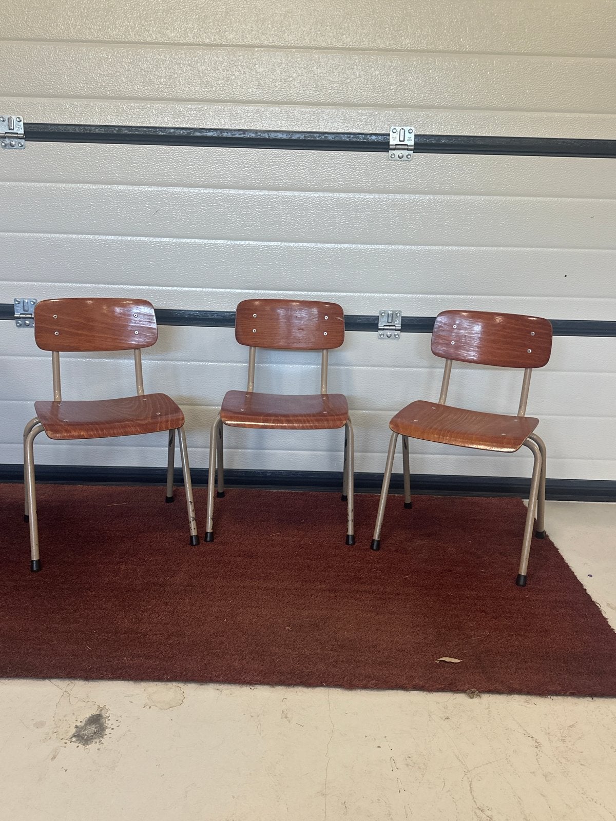 3 Vintage schoolstoeltjes kleuters zithoogte 30 cm, Ophalen