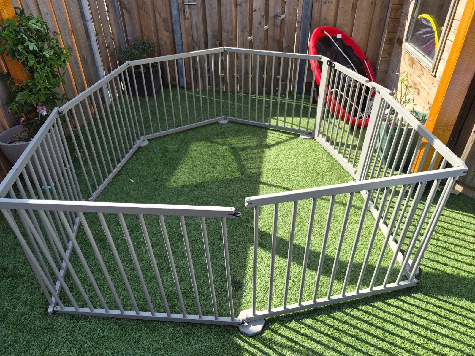 Grote houten grondbox met 7 panelen en 1 deur, Kinderen en Baby's, Ophalen, Gebruikt, Overige vormen