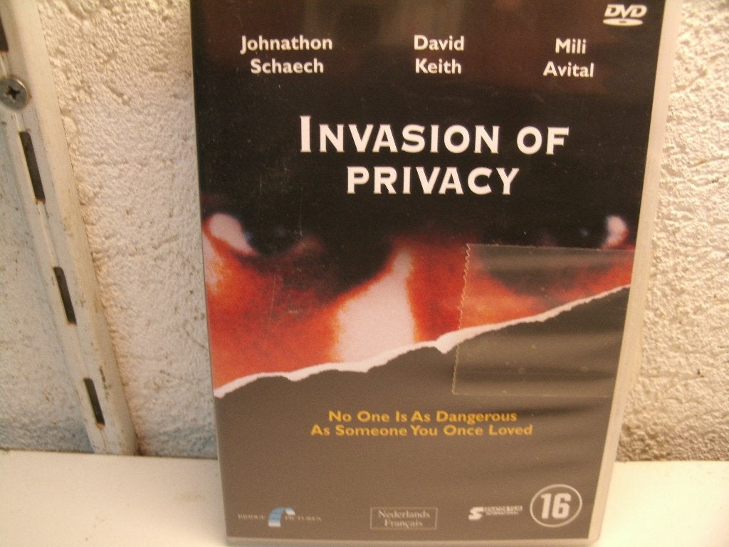 dvd 80b invasion of privacy, Ophalen of Verzenden, Zo goed als nieuw