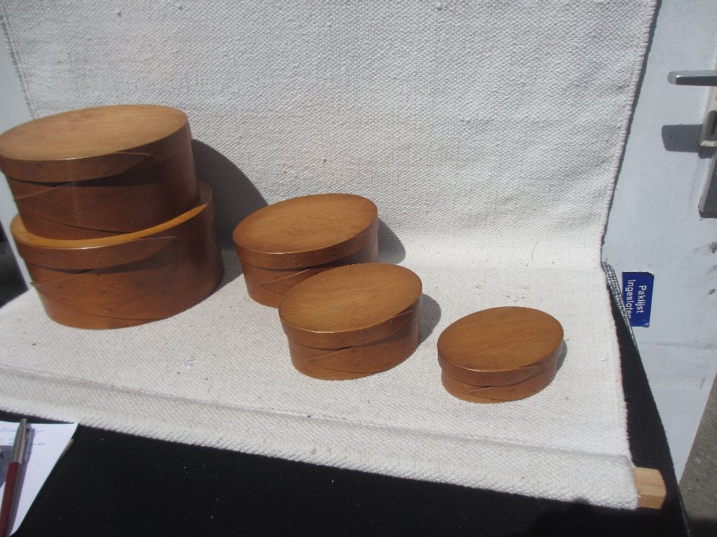 5 Stuks Nesting SHAKERS wooden boxes, Antiek en Kunst, Kunst | Niet-Westerse kunst, Hout, Bruin, Doos, Ophalen of Verzenden