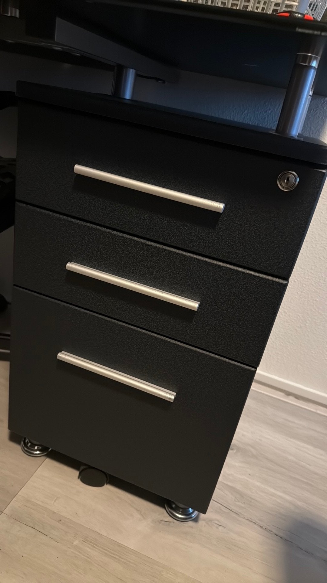 Zwart buro, Huis en Inrichting, Ophalen, Met lades, Gebruikt, 120 cm