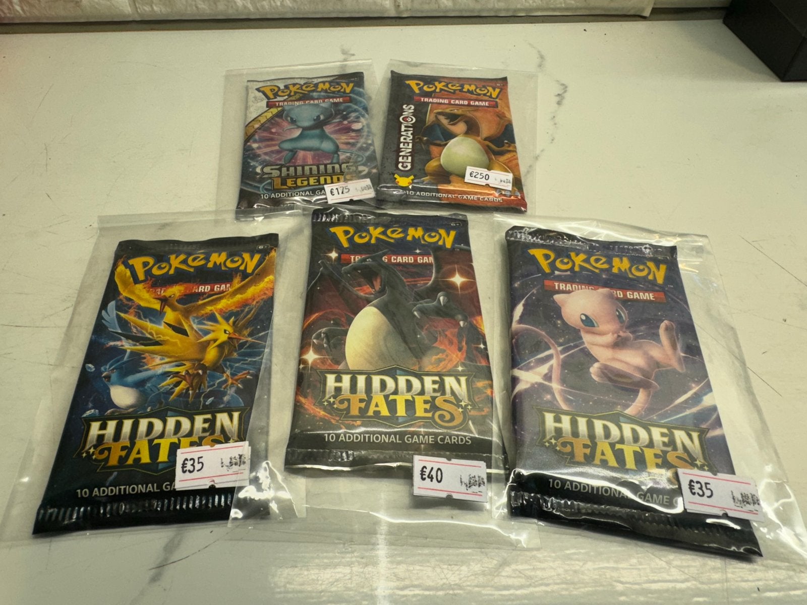 Pokémon TCG Booster Packs, Hobby en Vrije tijd, Verzamelkaartspellen | Pokémon, Ophalen of Verzenden, Nieuw, Boosterbox, Foil
