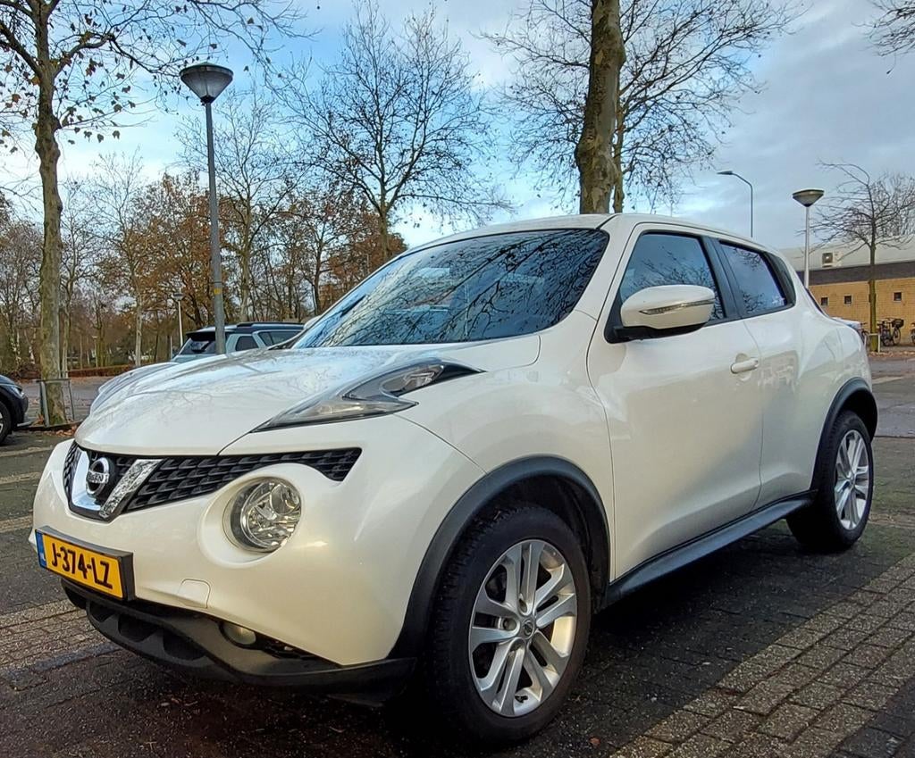 Nissan Juke 1.6 CVT 86KW 2014 Wit, Zwart, 4 cilinders, Leder en Stof, Particulier
