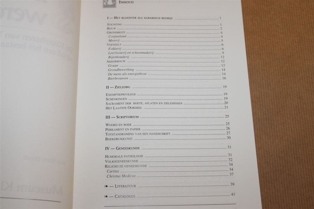 De akker is de wereld. Kruisheren Ter Apel., Boeken, Ophalen of Verzenden, Zo goed als nieuw
