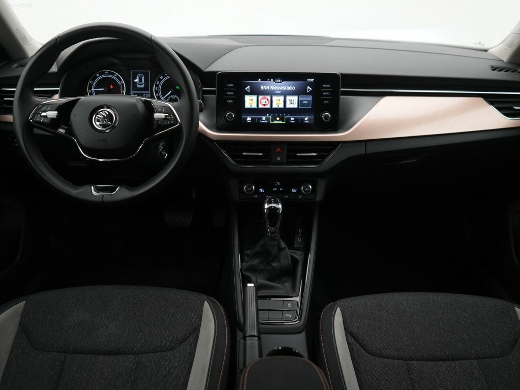 Skoda Kamiq 1.5 TSI DSG 150PK Style | Camera | Carplay navig, Auto's, Stof, 4 cilinders, Bedrijf, 630 kg