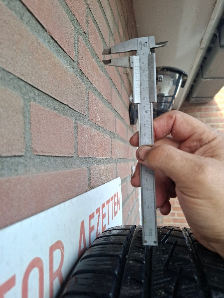 Foto 5 van Renault Megane velgen met winterbanden 185/60/15