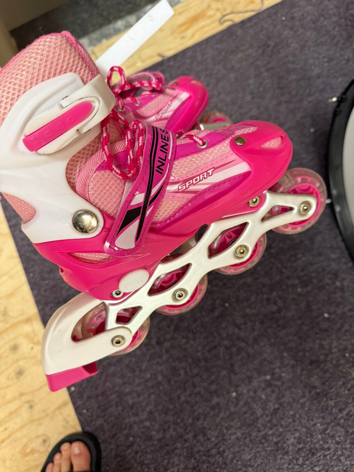 Mooie verstelbare rolschaatsen maat 25-34, Kinderen en Baby's, Ophalen of Verzenden, Zo goed als nieuw