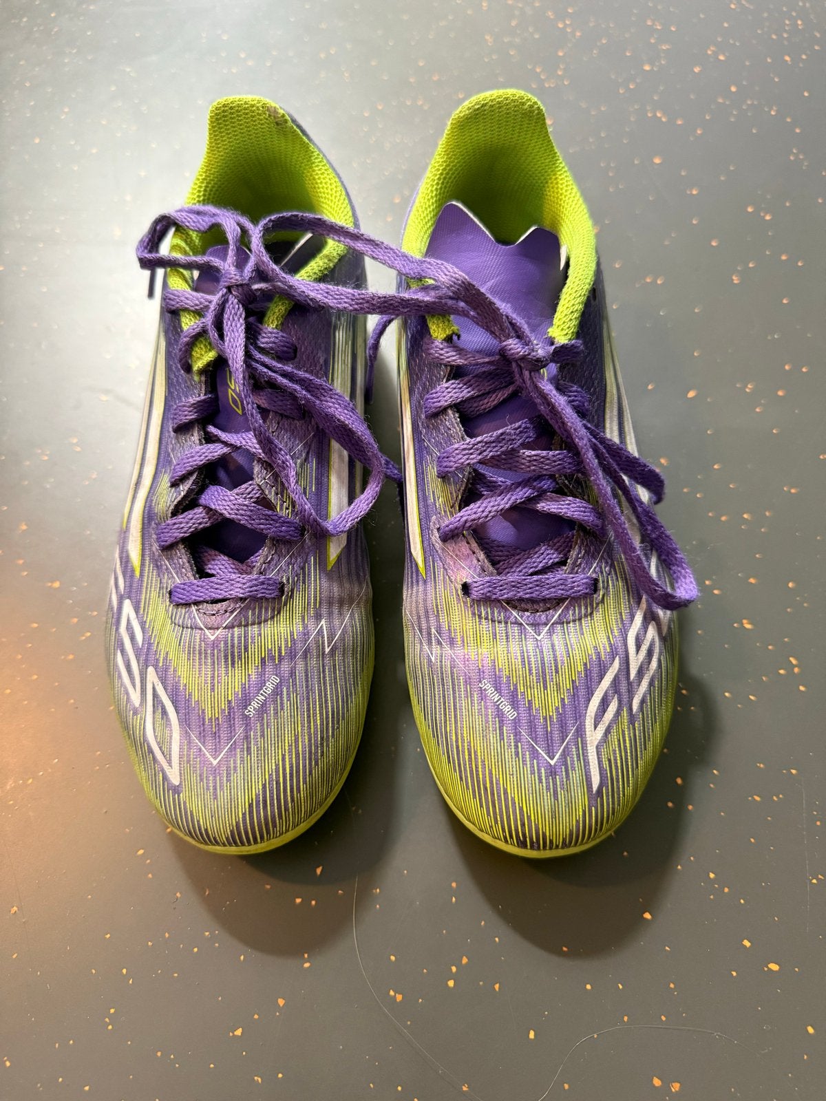 Voetbalschoenen F50 - maat 34, Maat XS of kleiner, Ophalen of Verzenden, Gebruikt, Schoenen