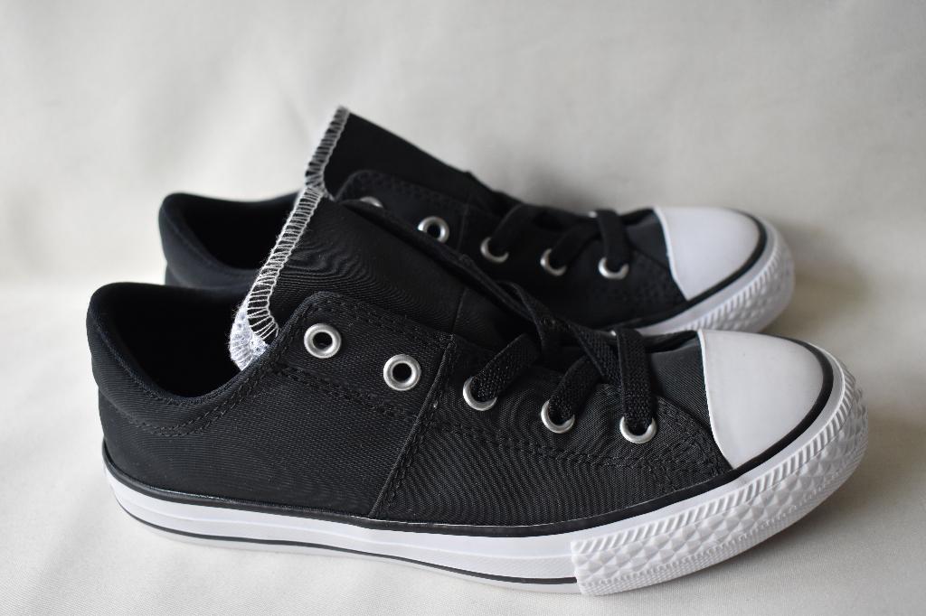 April'26 ALL STARS maat 33 instapper zwarte Sneakers NIEUW, Jongen of Meisje, Schoenen, Nieuw, Ophalen of Verzenden