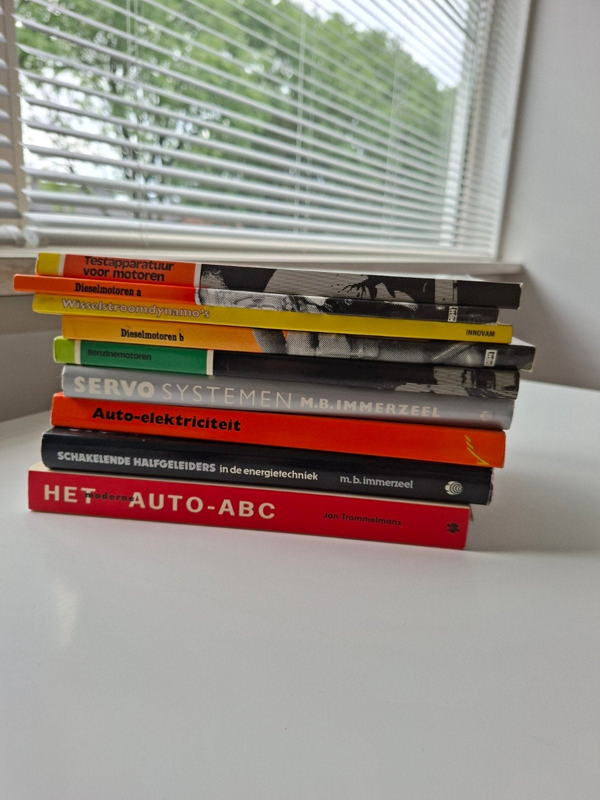 Set van 9 technische boeken over autotechniek, Boeken, Ophalen of Verzenden, Gelezen, Algemeen, Diverse auteurs