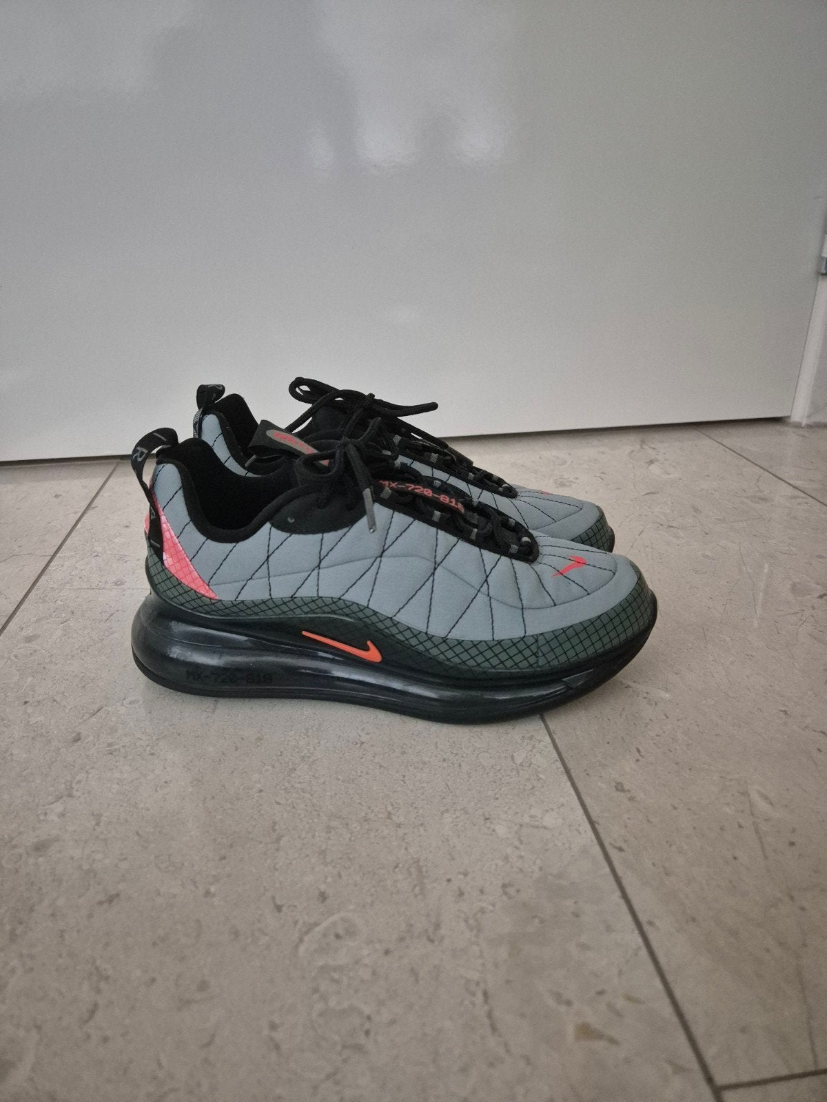 Nike air max MX-720-818 maat 39, 40 - 25cm, Kleding | Dames, Ophalen of Verzenden, Nike air max, Sneakers of Gympen, Zo goed als nieuw
